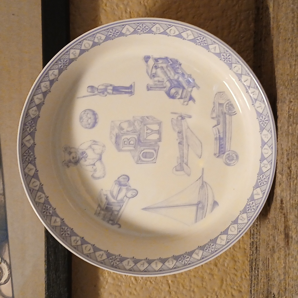 Baby Boy's Cereal Bowl EUC